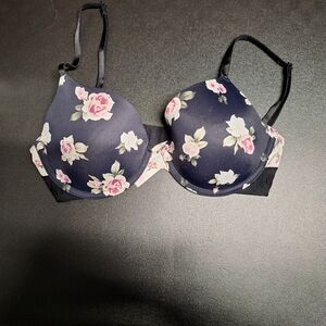 PINK Victoria's Secret Floral Bra